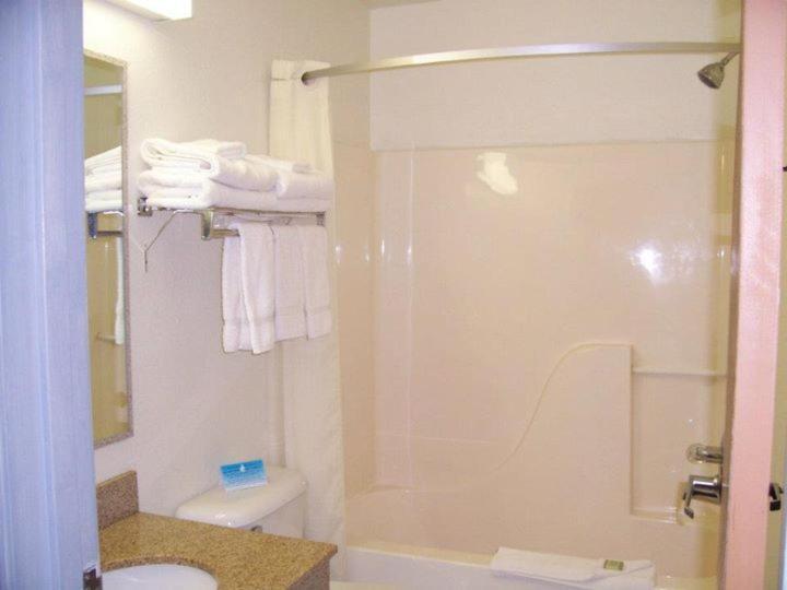Quality Inn Noblesville-Indianapolis Ruang foto